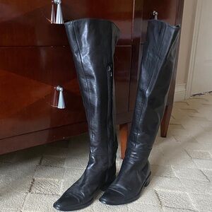 Elegant Black Leather over the Knee-Boots